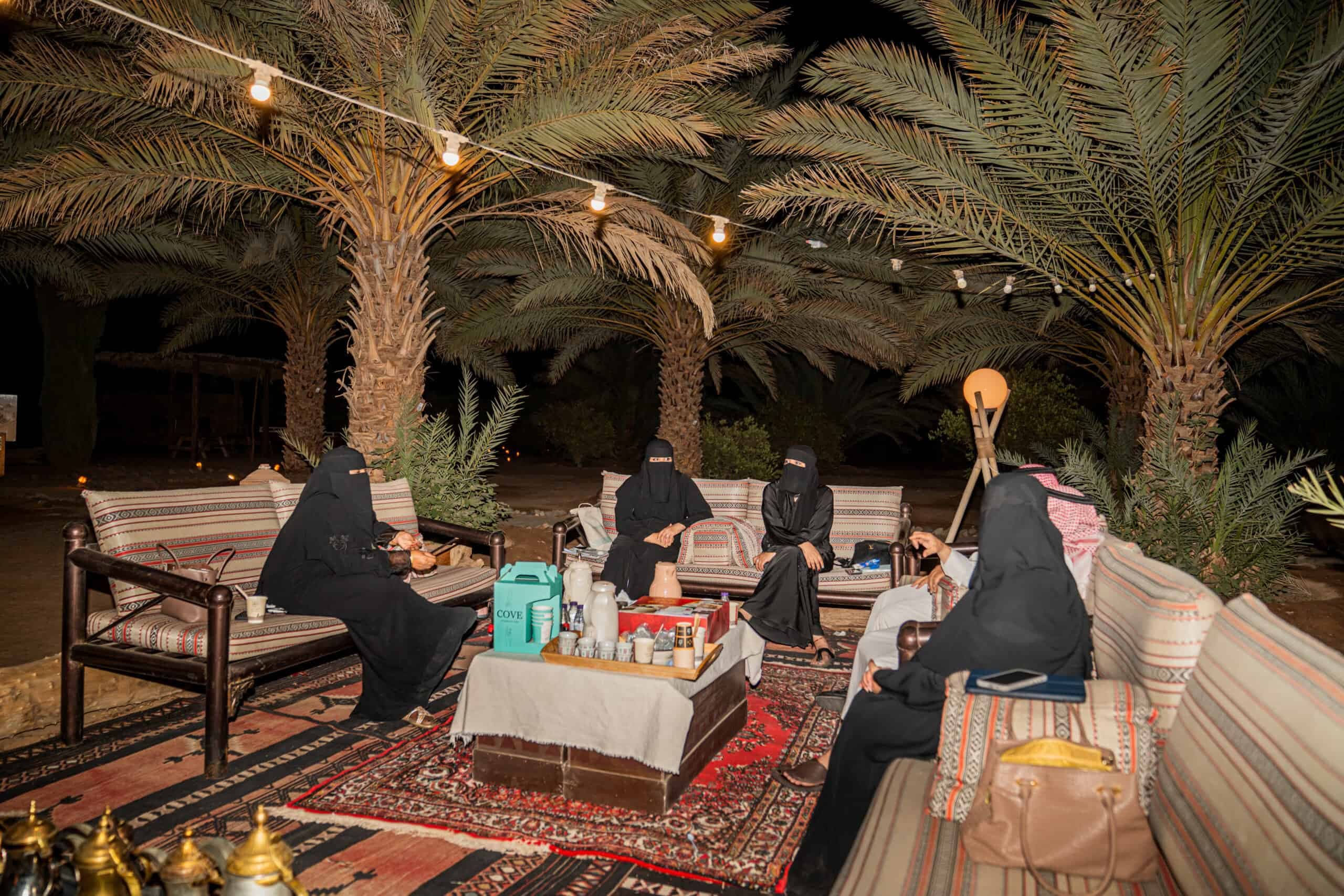 خلوات الكتابة: رحلة إبداعية إلى العلا