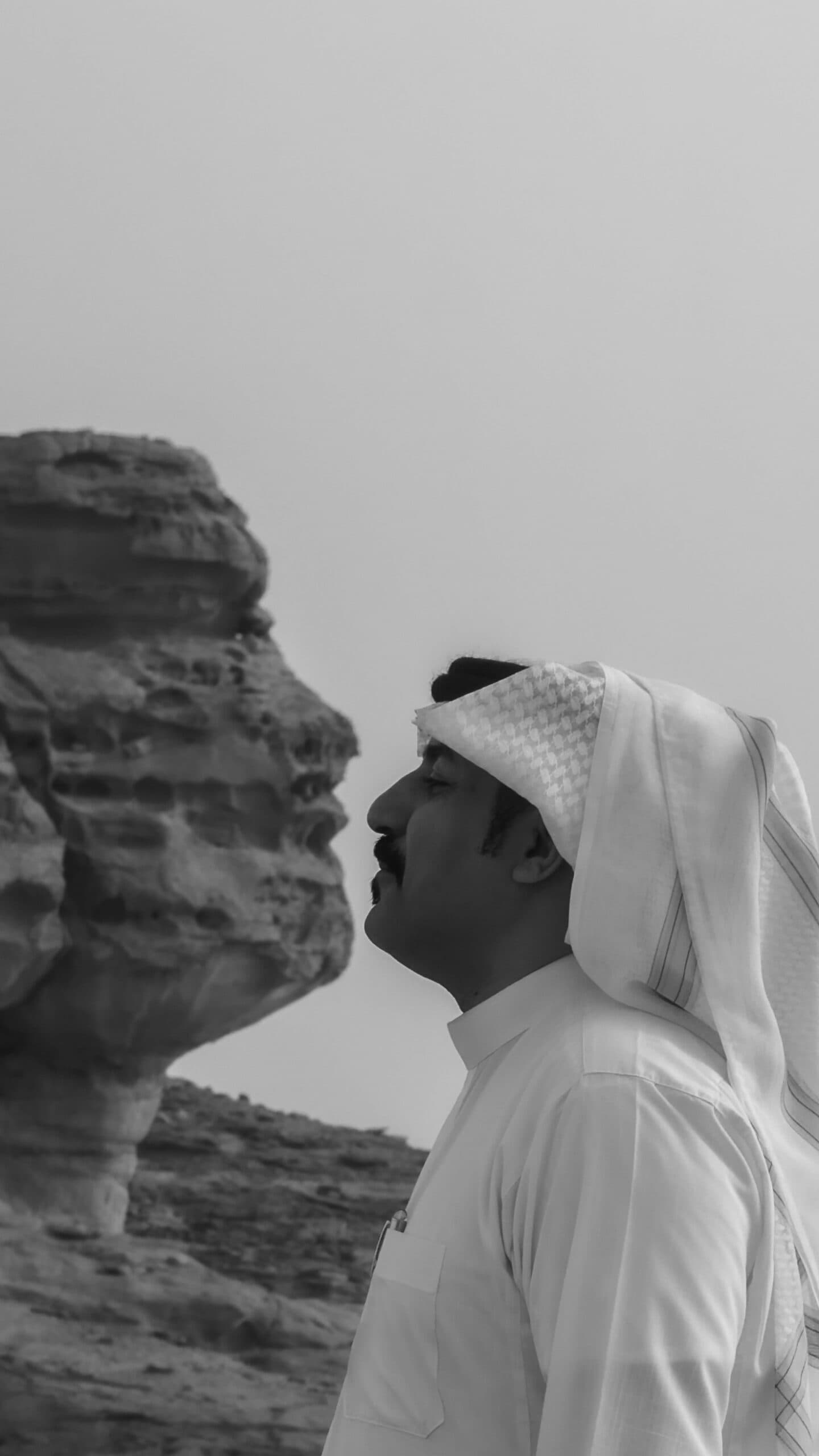 الكُتّاب في جولة استكشافية بمدينة الحِجر الأثرية في العلا