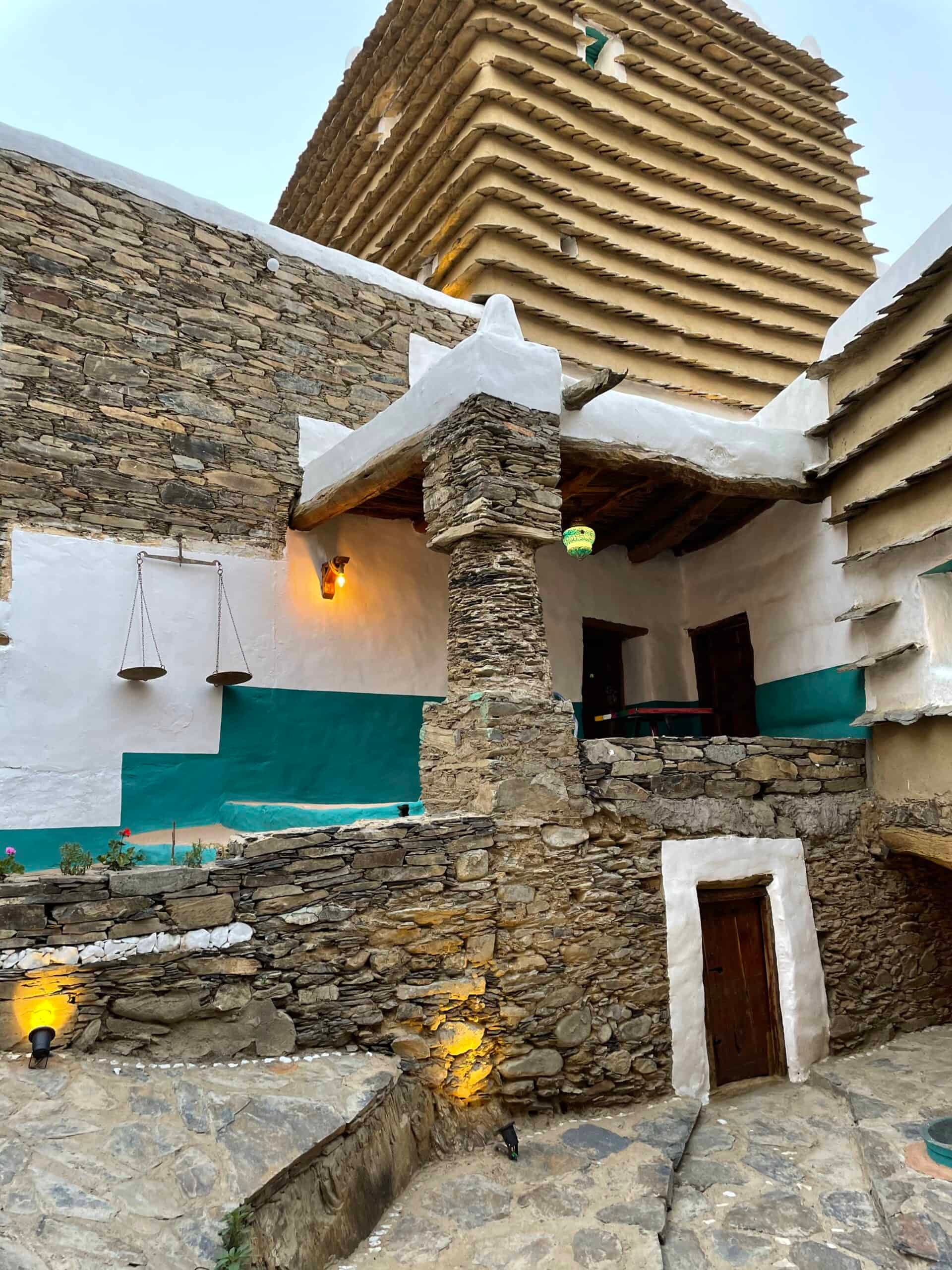اكتشف عسير