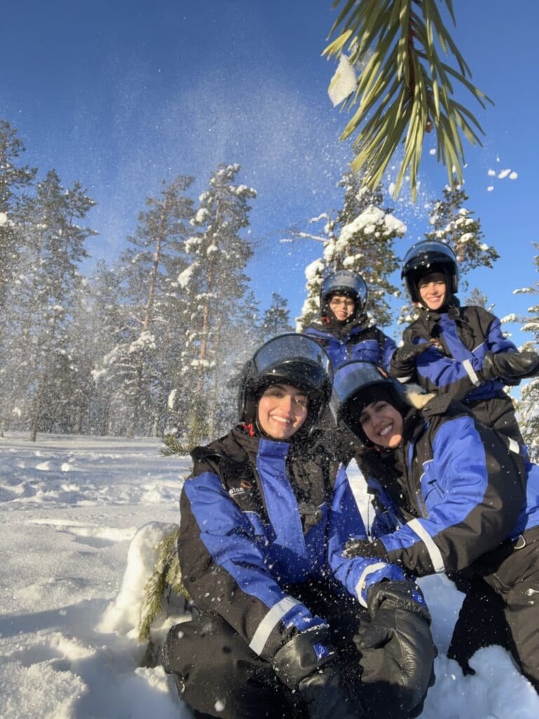 Finland Rovaniemi Northern Lights Ladies Only (2)