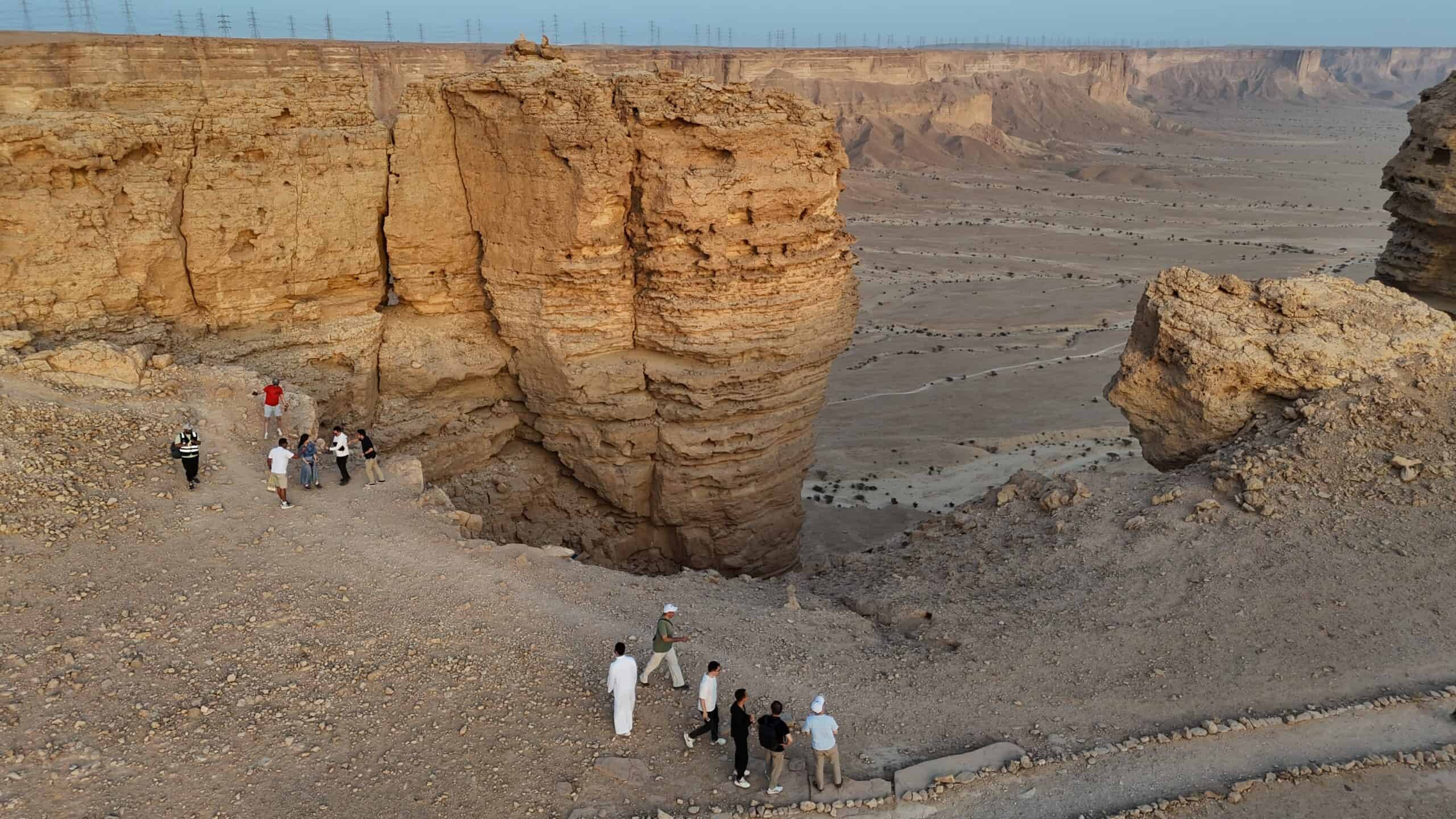 مستكشفو الرياض: رحلة تعليمية بين التراث والمغامرة (3)